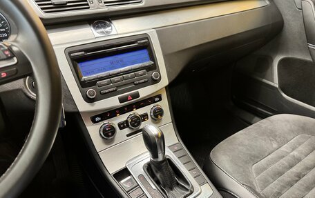 Volkswagen Passat B7, 2011 год, 999 000 рублей, 19 фотография