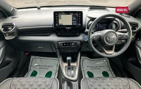 Toyota Yaris, 2020 год, 980 002 рублей, 29 фотография