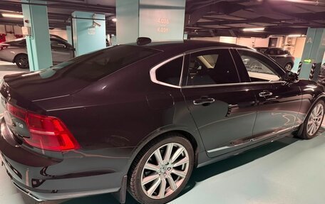 Volvo S90 II рестайлинг, 2019 год, 3 000 000 рублей, 11 фотография