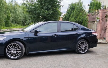 Toyota Camry, 2019 год, 2 500 000 рублей, 2 фотография
