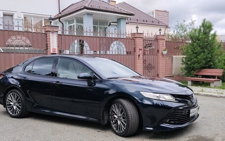 Toyota Camry, 2019 год, 2 500 000 рублей, 3 фотография