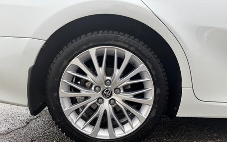 Toyota Camry, 2021 год, 2 290 000 рублей, 6 фотография