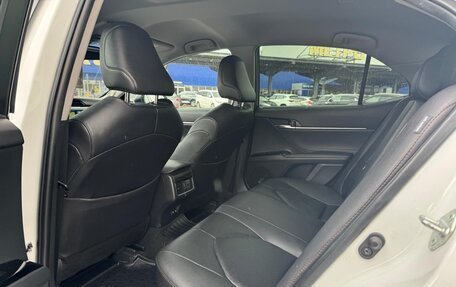 Toyota Camry, 2021 год, 2 290 000 рублей, 4 фотография