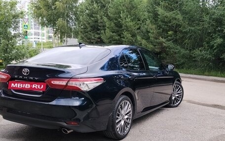 Toyota Camry, 2019 год, 2 500 000 рублей, 4 фотография