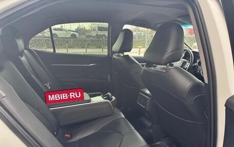 Toyota Camry, 2021 год, 2 290 000 рублей, 16 фотография