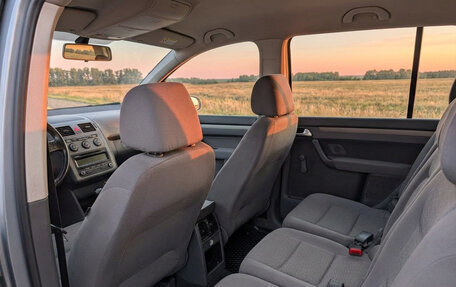 Volkswagen Touran III, 2008 год, 457 000 рублей, 4 фотография