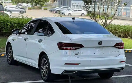 Volkswagen Lavida, 2022 год, 989 000 рублей, 4 фотография