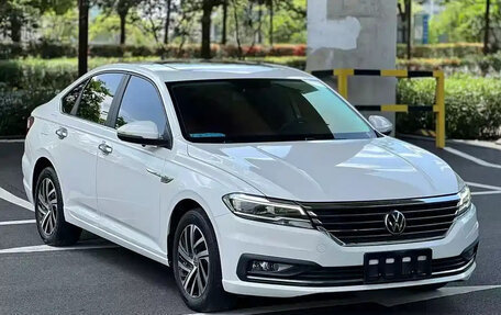 Volkswagen Lavida, 2022 год, 989 000 рублей, 3 фотография