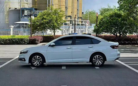 Volkswagen Lavida, 2022 год, 989 000 рублей, 5 фотография