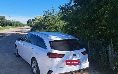 KIA cee'd III, 2021 год, 2 300 000 рублей, 2 фотография