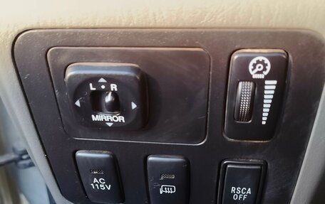 Lexus GX I, 2005 год, 1 950 000 рублей, 23 фотография