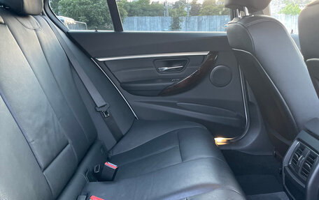 BMW 3 серия, 2018 год, 2 350 000 рублей, 16 фотография
