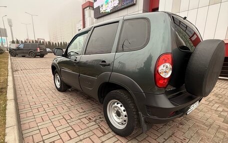 Chevrolet Niva I рестайлинг, 2019 год, 680 000 рублей, 3 фотография