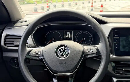 Volkswagen T-Cross I, 2021 год, 1 170 000 рублей, 10 фотография