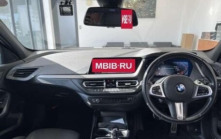 BMW 1 серия, 2023 год, 1 825 787 рублей, 10 фотография