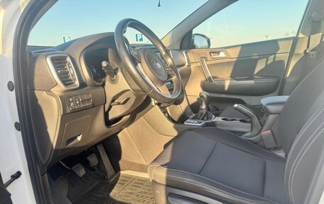 KIA Sportage IV рестайлинг, 2019 год, 2 100 000 рублей, 10 фотография