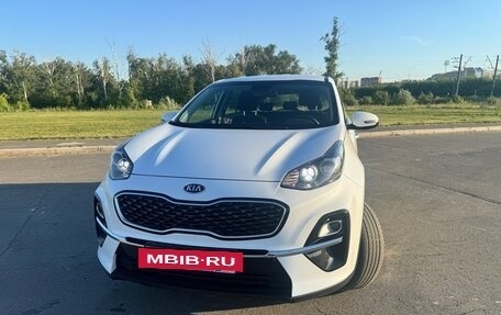 KIA Sportage IV рестайлинг, 2019 год, 2 100 000 рублей, 2 фотография