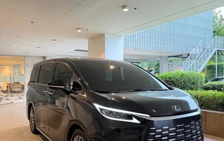 Lexus LM, 2025 год, 13 300 000 рублей, 3 фотография