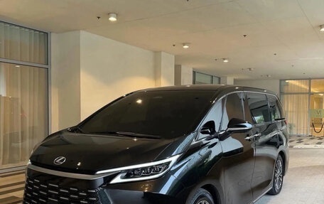 Lexus LM, 2025 год, 13 300 000 рублей, 2 фотография