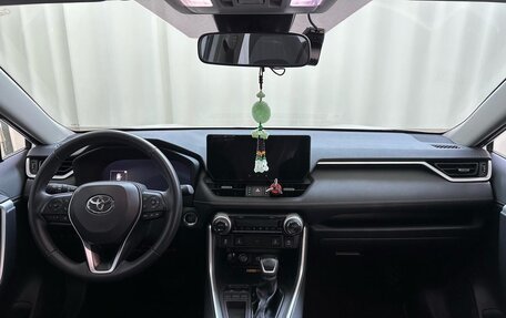 Toyota RAV4, 2024 год, 3 390 000 рублей, 8 фотография