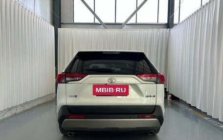 Toyota RAV4, 2024 год, 3 390 000 рублей, 5 фотография