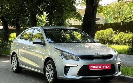 KIA Rio IV, 2018 год, 1 230 000 рублей, 2 фотография