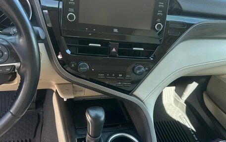 Toyota Camry, 2021 год, 3 400 000 рублей, 7 фотография