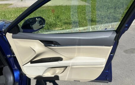 Toyota Camry, 2021 год, 3 400 000 рублей, 12 фотография