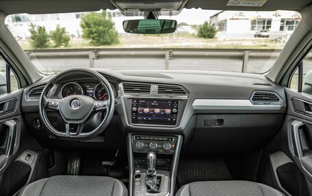 Volkswagen Tiguan II, 2017 год, 2 195 000 рублей, 14 фотография