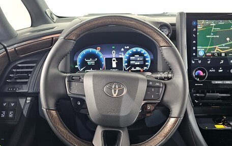 Toyota Alphard, 2024 год, 9 995 000 рублей, 5 фотография