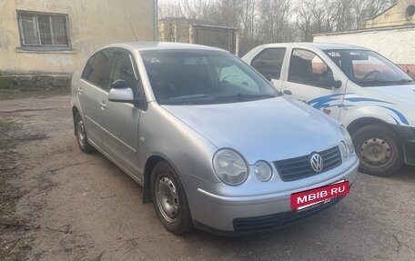 Volkswagen Polo IV рестайлинг, 2005 год, 230 000 рублей, 2 фотография
