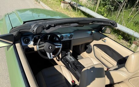 Ford Mustang VI рестайлинг, 2005 год, 2 100 000 рублей, 4 фотография