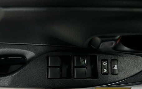 Toyota Yaris, 2022 год, 1 368 961 рублей, 9 фотография
