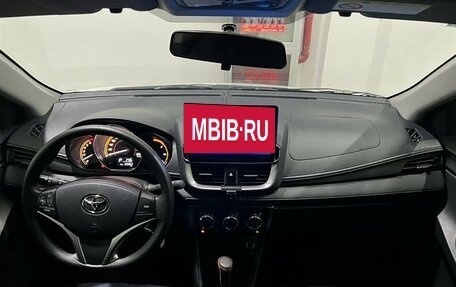 Toyota Yaris, 2022 год, 1 368 961 рублей, 11 фотография