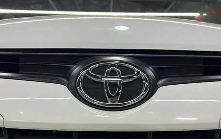 Toyota Yaris, 2022 год, 1 368 961 рублей, 18 фотография
