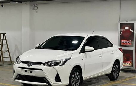 Toyota Yaris, 2022 год, 1 368 961 рублей, 20 фотография