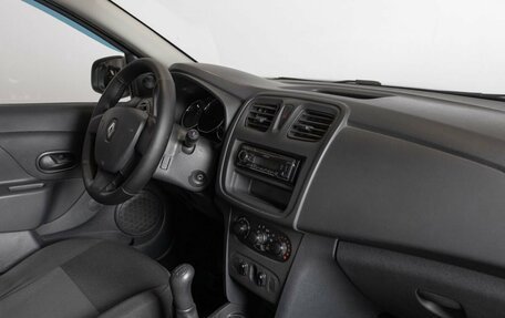 Renault Logan II, 2017 год, 671 800 рублей, 7 фотография