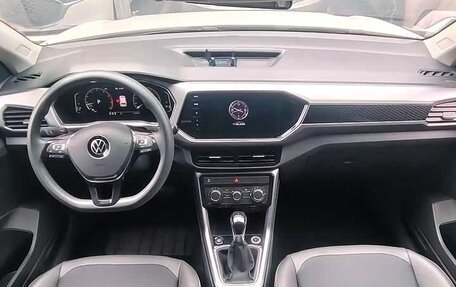 Volkswagen T-Cross I, 2022 год, 1 580 000 рублей, 4 фотография