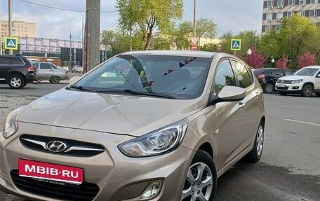 Hyundai Solaris II рестайлинг, 2013 год, 799 000 рублей, 1 фотография