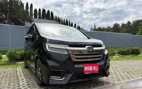 Honda Stepwgn IV, 2021 год, 1 980 000 рублей, 2 фотография
