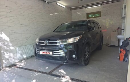 Toyota Highlander III, 2018 год, 4 100 000 рублей, 2 фотография