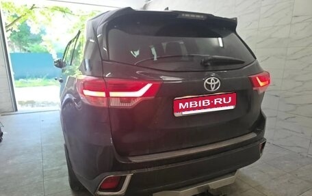Toyota Highlander III, 2018 год, 4 100 000 рублей, 3 фотография