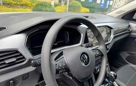 Volkswagen T-Cross I, 2023 год, 1 249 003 рублей, 12 фотография