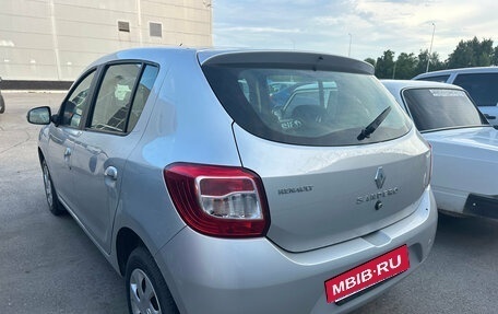 Renault Sandero II рестайлинг, 2014 год, 855 000 рублей, 2 фотография