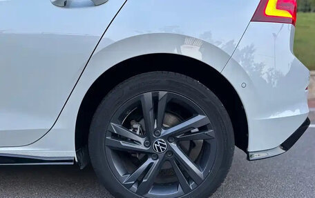 Volkswagen Golf VIII, 2022 год, 1 338 000 рублей, 15 фотография