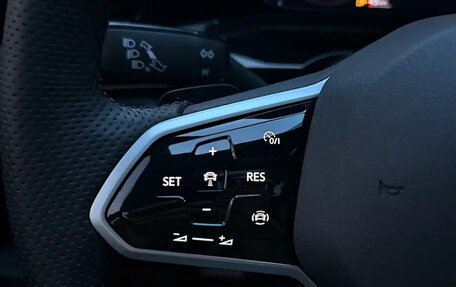 Volkswagen Golf VIII, 2022 год, 1 338 000 рублей, 9 фотография