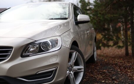 Volvo V60 I, 2018 год, 1 990 000 рублей, 3 фотография