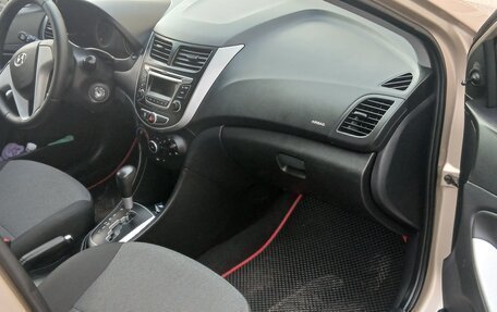 Hyundai Solaris II рестайлинг, 2013 год, 799 000 рублей, 3 фотография