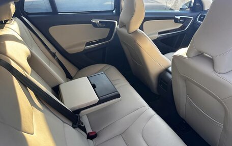 Volvo V60 I, 2018 год, 1 990 000 рублей, 8 фотография