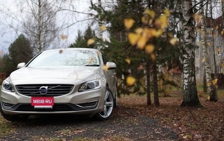 Volvo V60 I, 2018 год, 1 990 000 рублей, 2 фотография